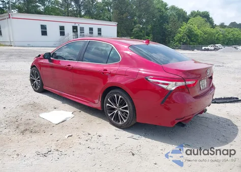 2020 Toyota Camry Se z USA, uszkodzony, nr VIN 4T1G11AK6LU323026